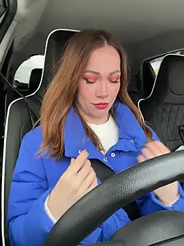 Snapshot of LavenderHot chatting on 12/13/24, 04:33 LavenderHot online show from 12/13/24, 04:33