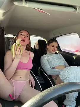 Snapshot of LavenderHot chatting on 01/13/25, 06:27 LavenderHot online show from 01/13/25, 06:27