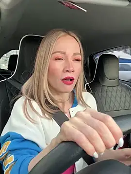 Snapshot of LavenderHot chatting on 01/16/25, 03:23 LavenderHot online show from 01/16/25, 03:23