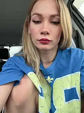 Snapshot of LavenderHot chatting on 01/22/25, 06:20 LavenderHot online show from 01/22/25, 06:20