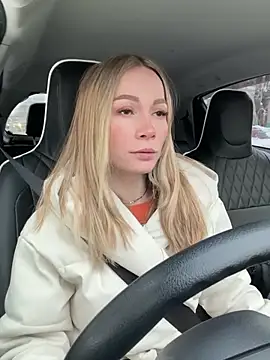 Snapshot of LavenderHot chatting on 01/27/25, 03:15 LavenderHot online show from 01/27/25, 03:15