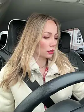 Snapshot of LavenderHot chatting on 01/28/25, 03:15 LavenderHot online show from 01/28/25, 03:15