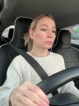 Snapshot of LavenderHot chatting on 02/06/25, 02:11 LavenderHot online show from 02/06/25, 02:11