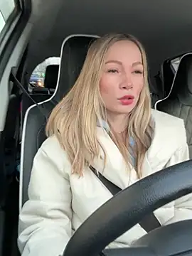 Snapshot of LavenderHot chatting on 02/08/25, 02:15 LavenderHot online show from 02/08/25, 02:15