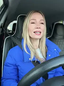 Snapshot of LavenderHot chatting on 02/23/25, 01:46 LavenderHot online show from 02/23/25, 01:46