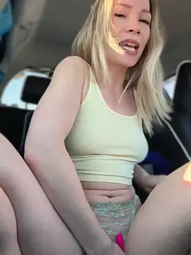 Snapshot of LavenderHot chatting on 02/23/25, 04:50 LavenderHot online show from 02/23/25, 04:50