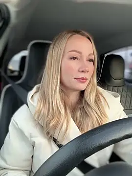 Snapshot of LavenderHot chatting on 02/24/25, 01:57 LavenderHot online show from 02/24/25, 01:57