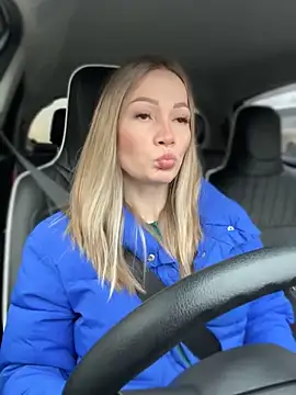 Snapshot of LavenderHot chatting on 03/18/25, 02:25 LavenderHot online show from 03/18/25, 02:25