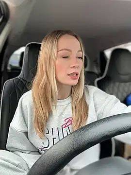 Snapshot of LavenderHot chatting on 03/21/25, 02:28 LavenderHot online show from 03/21/25, 02:28