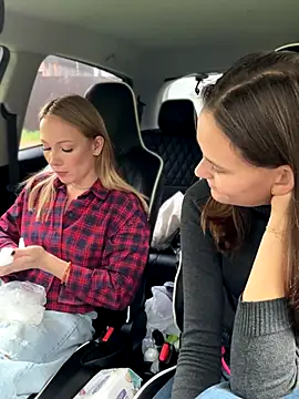 Snapshot of LavenderHot chatting on 09/11/25, 02:33 LavenderHot online show from 09/11/25, 02:33