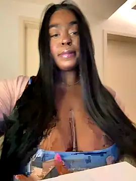 latinababyy online show from 11/08/25, 03:39