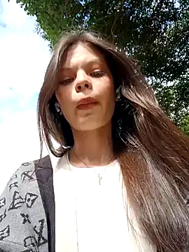 Snapshot of Violeta_12- chatting on 01/25/25, 02:47 Violeta 12- online show from 01/25/25, 02:47