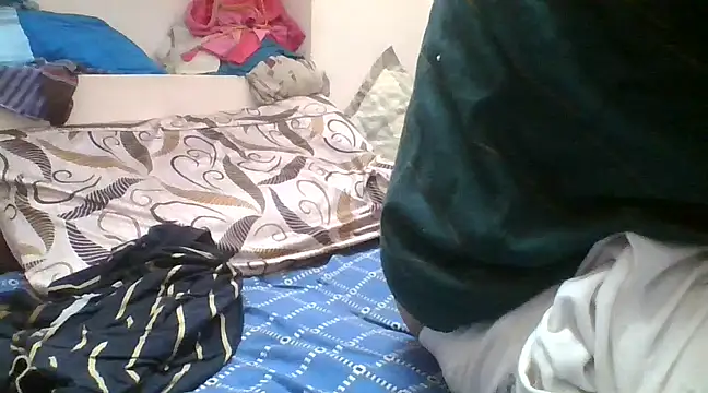 Snapshot of naughtymike0007 chatting on 02/05/25, 02:29 naughtymike0007 online show from 02/05/25, 02:29