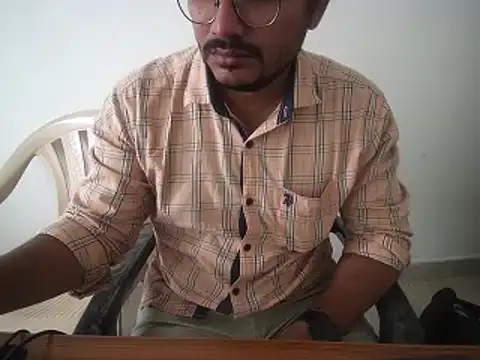 Snapshot of naughtymike0007 chatting on 10/29/25, 05:31 naughtymike0007 online show from 10/29/25, 05:31