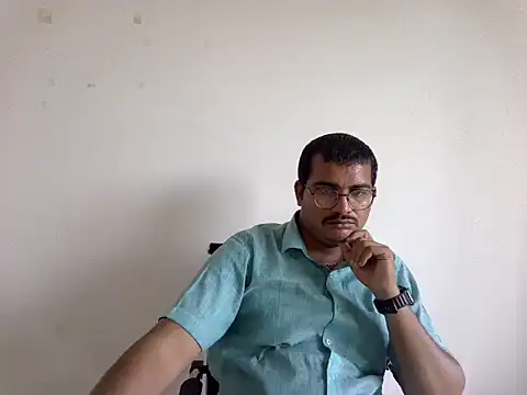 Snapshot of naughtymike0007 chatting on 11/03/25, 10:27 naughtymike0007 online show from 11/03/25, 10:27