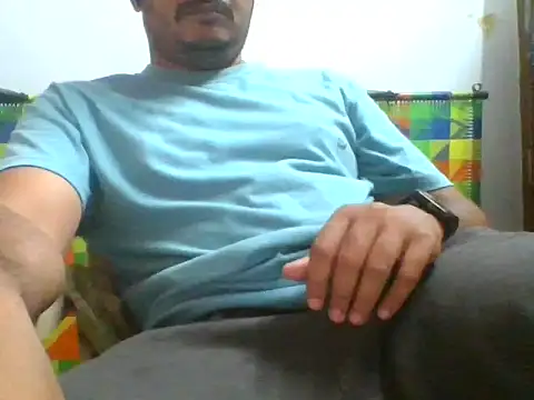 Snapshot of naughtymike0007 chatting on 11/20/25, 02:17 naughtymike0007 online show from 11/20/25, 02:17