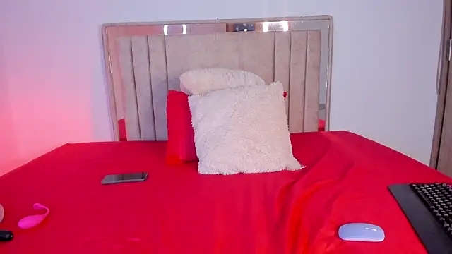 Deiisy Queen online show from 12/18/25, 08:04