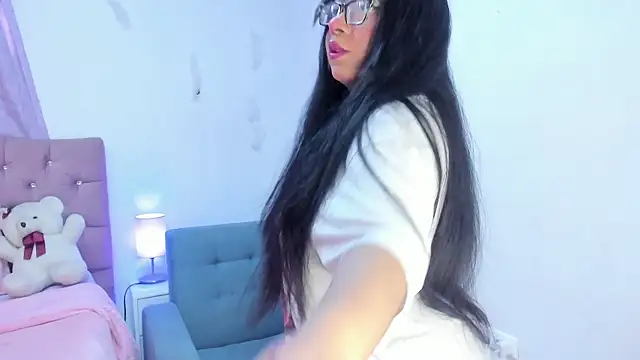 Latinabombsheell online show from 01/08/26, 02:08