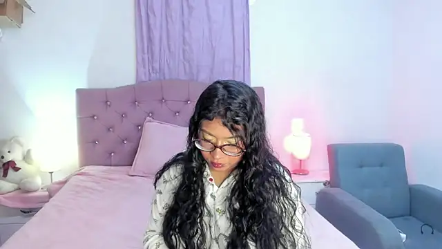 Latinabombsheell online show from 03/22/26, 06:28