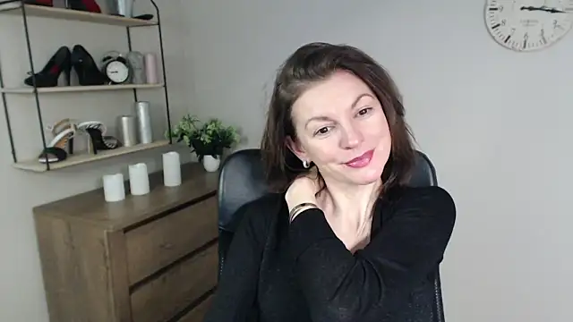 VivianWILD online show from 01/28/25, 10:34