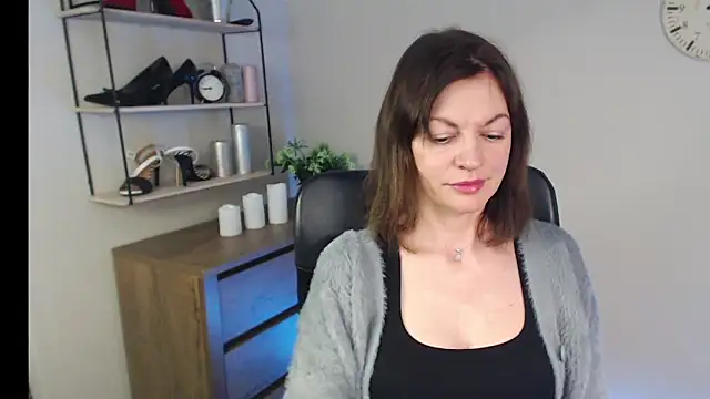 VivianWILD online show from 02/21/25, 07:56