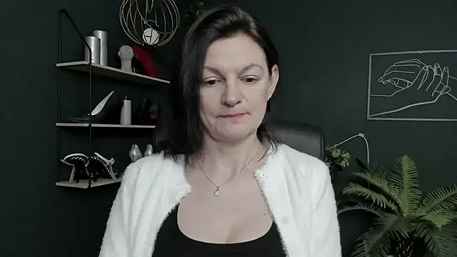 VivianWILD online show from 02/23/26, 07:50