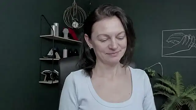 VivianWILD online show from 03/11/26, 06:52