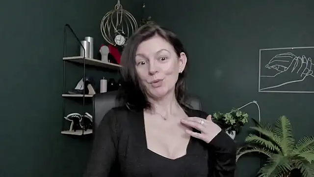 VivianWILD online show from 03/12/26, 06:41