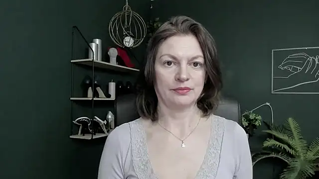 VivianWILD online show from 04/24/26, 06:05