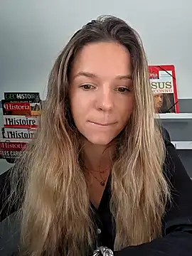 lucie mehott online show from 10/06/25, 08:23