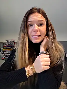 lucie mehott online show from 12/02/25, 08:30