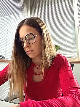 Snapshot of lucie_mehott chatting on 06/05/26, 07:47 lucie mehott online show from 06/05/26, 07:47