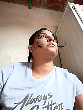 Giselabrunette25 online show from 01/15/26, 06:55