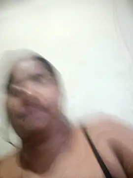 Giselabrunette25 online show from 03/11/26, 08:15