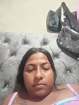 Snapshot of Giselabrunette25 chatting on 06/27/26, 04:39 Giselabrunette25 online show from 06/27/26, 04:39