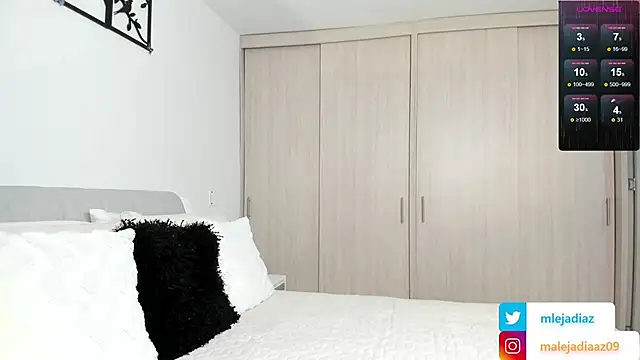 Snapshot of MalejaDiaz_ chatting on 01/10/25, 05:02 MalejaDiaz online show from 01/10/25, 05:02