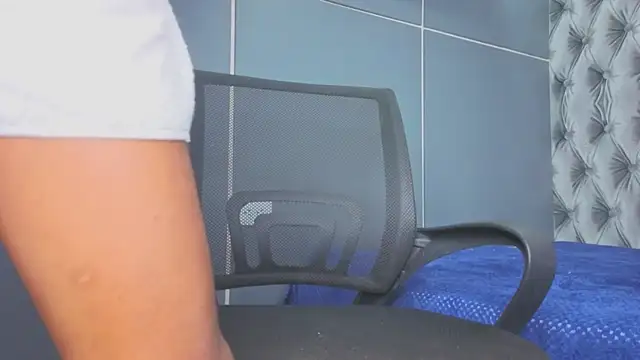 Snapshot of Hilary-banks chatting on 01/09/26, 08:54 Hilary-banks online show from 01/09/26, 08:54