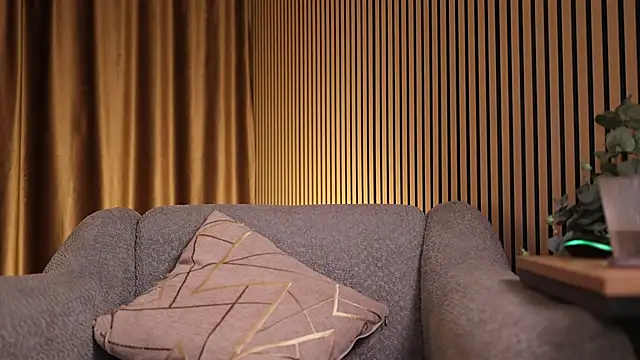 Snapshot of AnnittaStar chatting on 10/20/25, 02:23 AnnittaStar online show from 10/20/25, 02:23