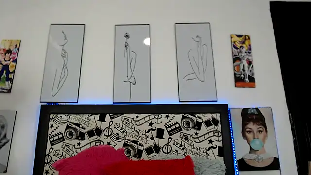 Rihana14 online show from 04/10/26, 08:13