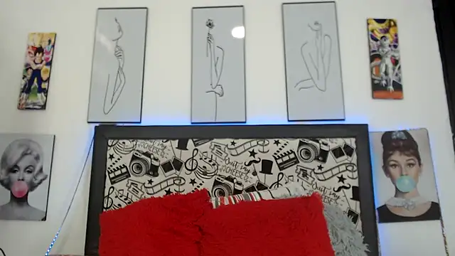 Rihana14 online show from 04/25/26, 08:17