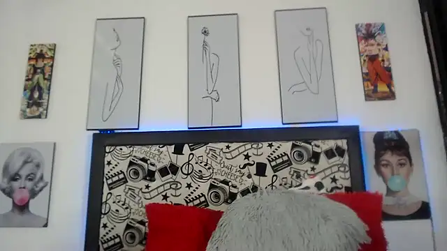 Rihana14 online show from 06/05/26, 08:03