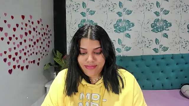 LindaBreeS online show from 02/04/25, 07:33