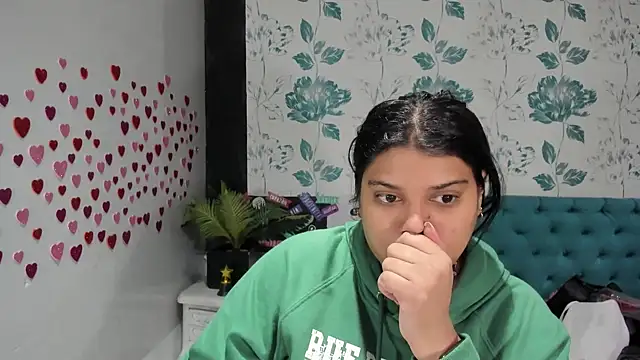 LindaBreeS online show from 02/11/25, 03:18