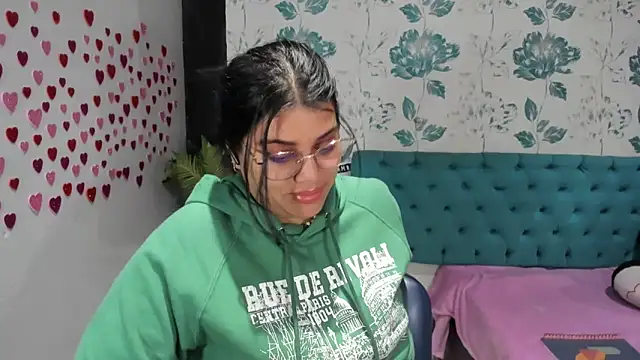 LindaBreeS online show from 02/11/25, 06:22