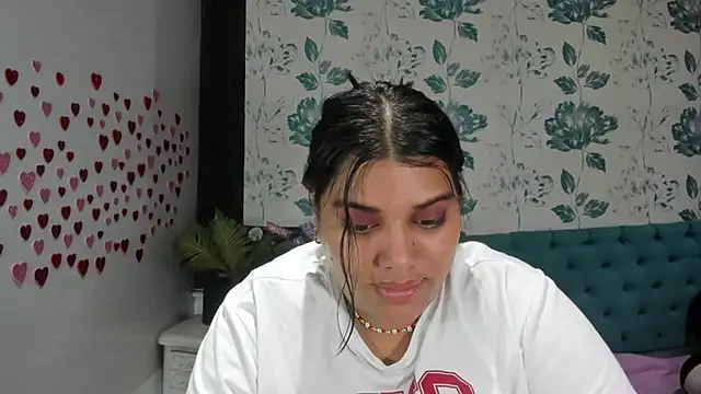 LindaBreeS online show from 02/16/25, 07:49