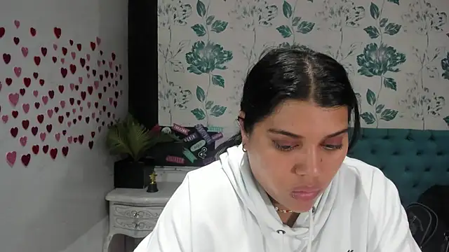 LindaBreeS online show from 02/21/25, 05:09