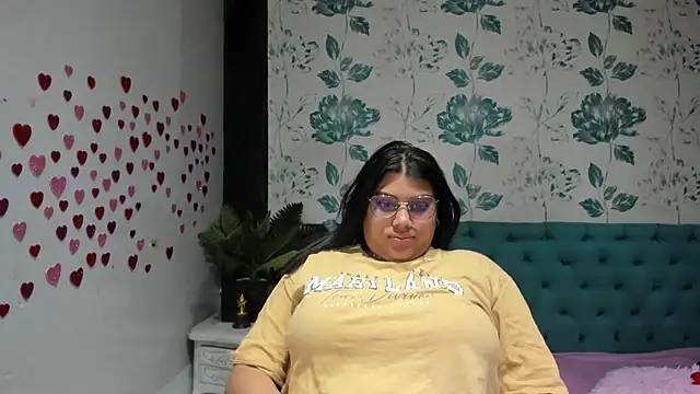 LindaBreeS online show from 03/01/25, 05:49