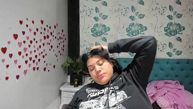 LindaBreeS online show from 03/12/25, 08:41