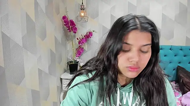 LindaBreeS online show from 09/11/25, 03:06