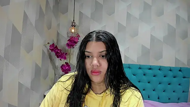 LindaBreeS online show from 10/13/25, 01:00